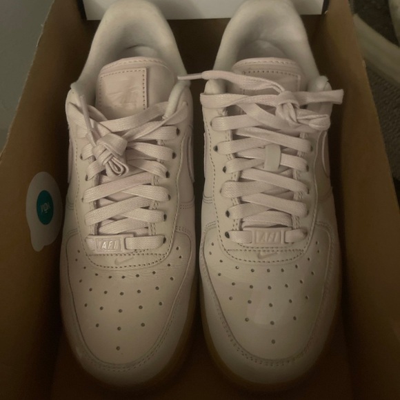 Nike Air Force 1 - Picture 3 of 9